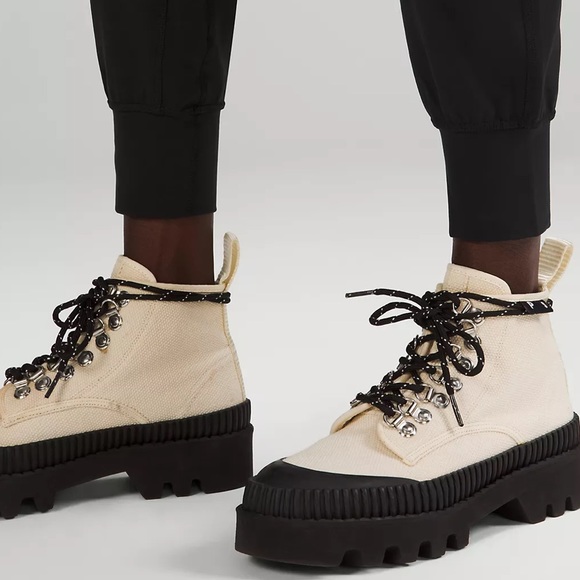 LULULEMON ALIGN HIGH RISE JOGGERS - BLACK - Picture 4 of 5